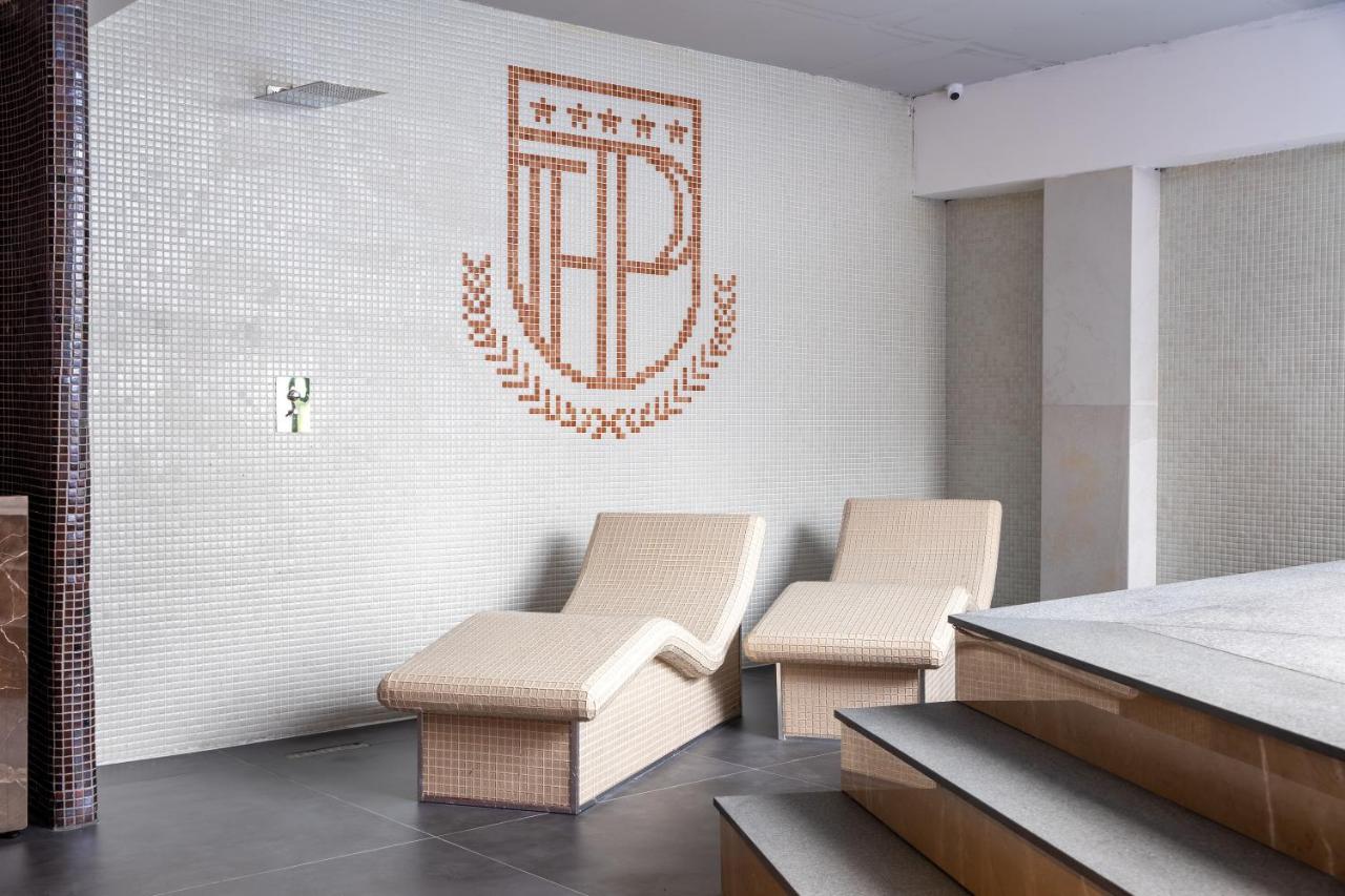 Palace Hotel & Spa Titova Mitrovica Екстериор снимка