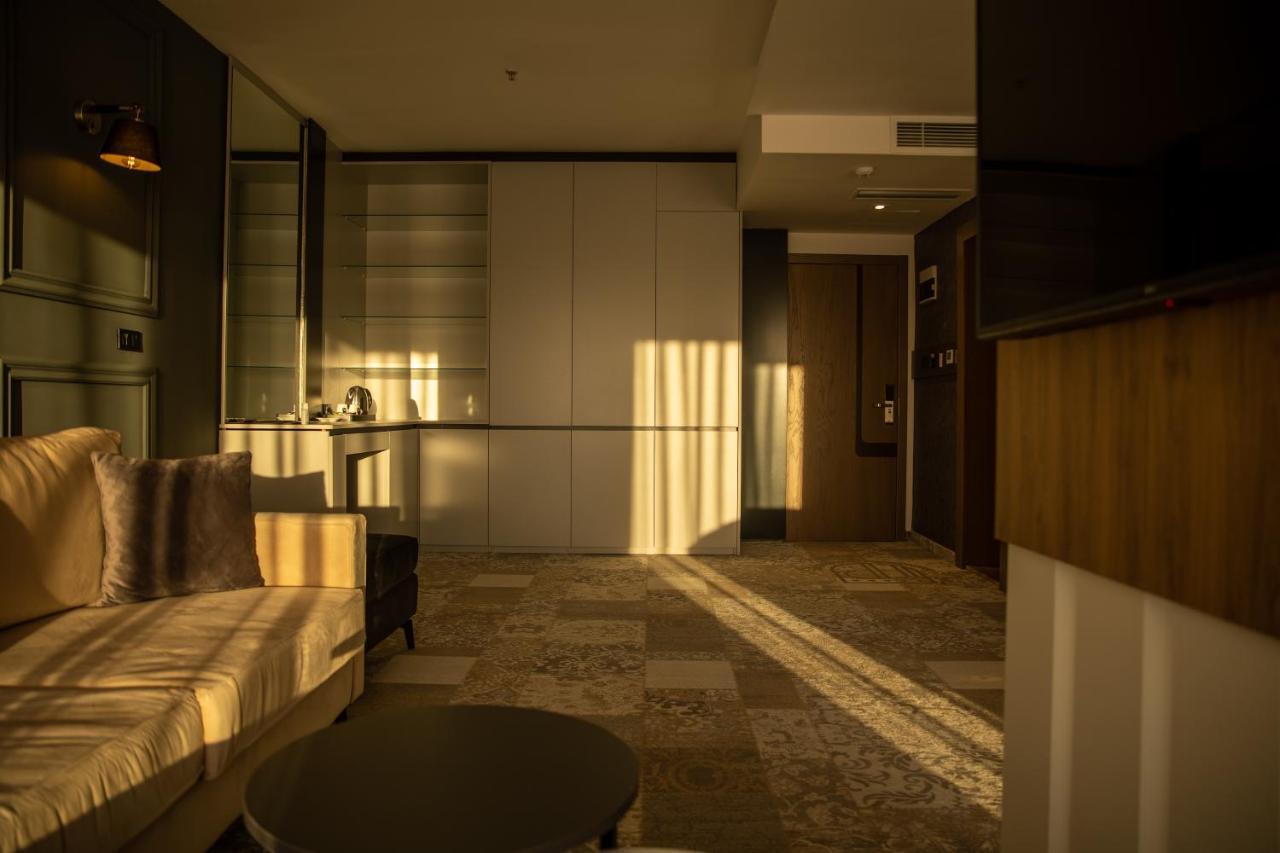 Palace Hotel & Spa Titova Mitrovica Екстериор снимка