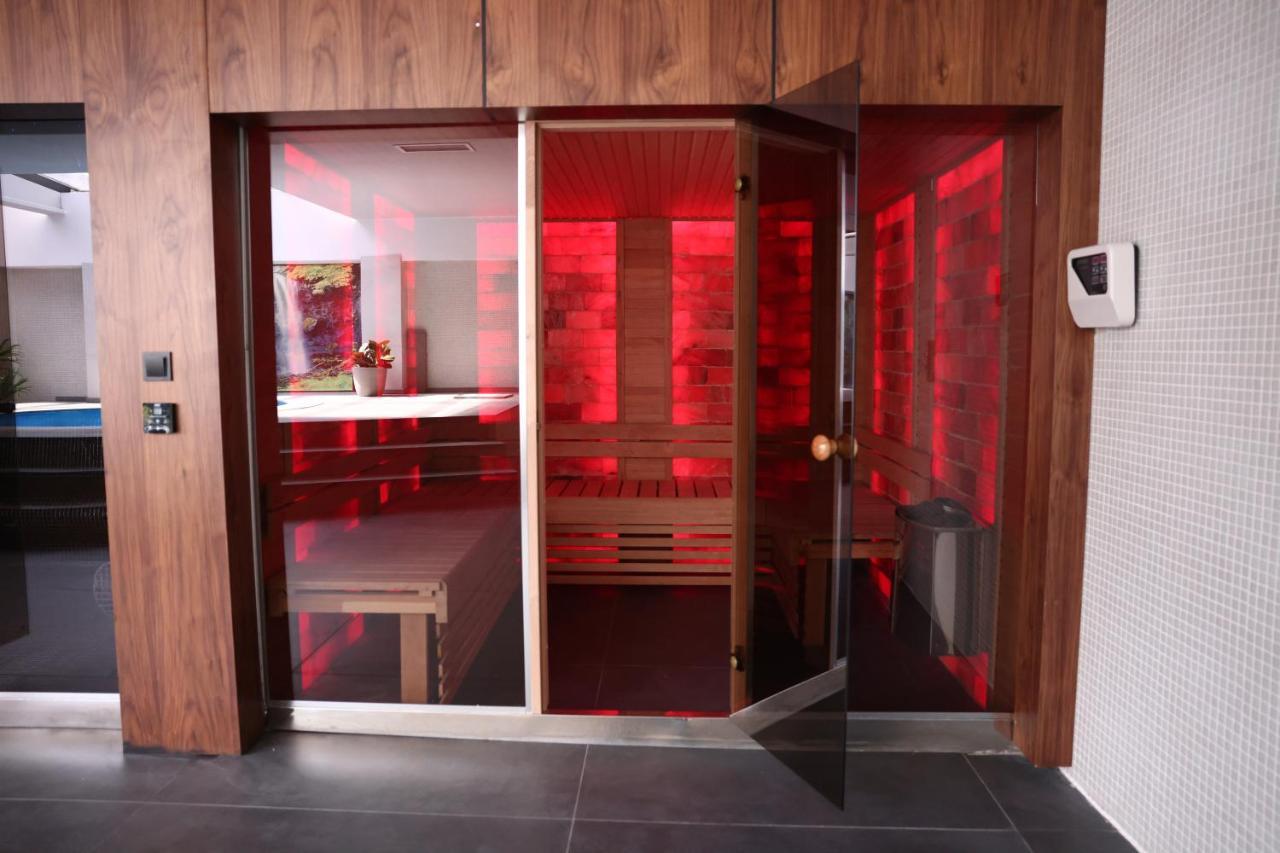 Palace Hotel & Spa Titova Mitrovica Екстериор снимка